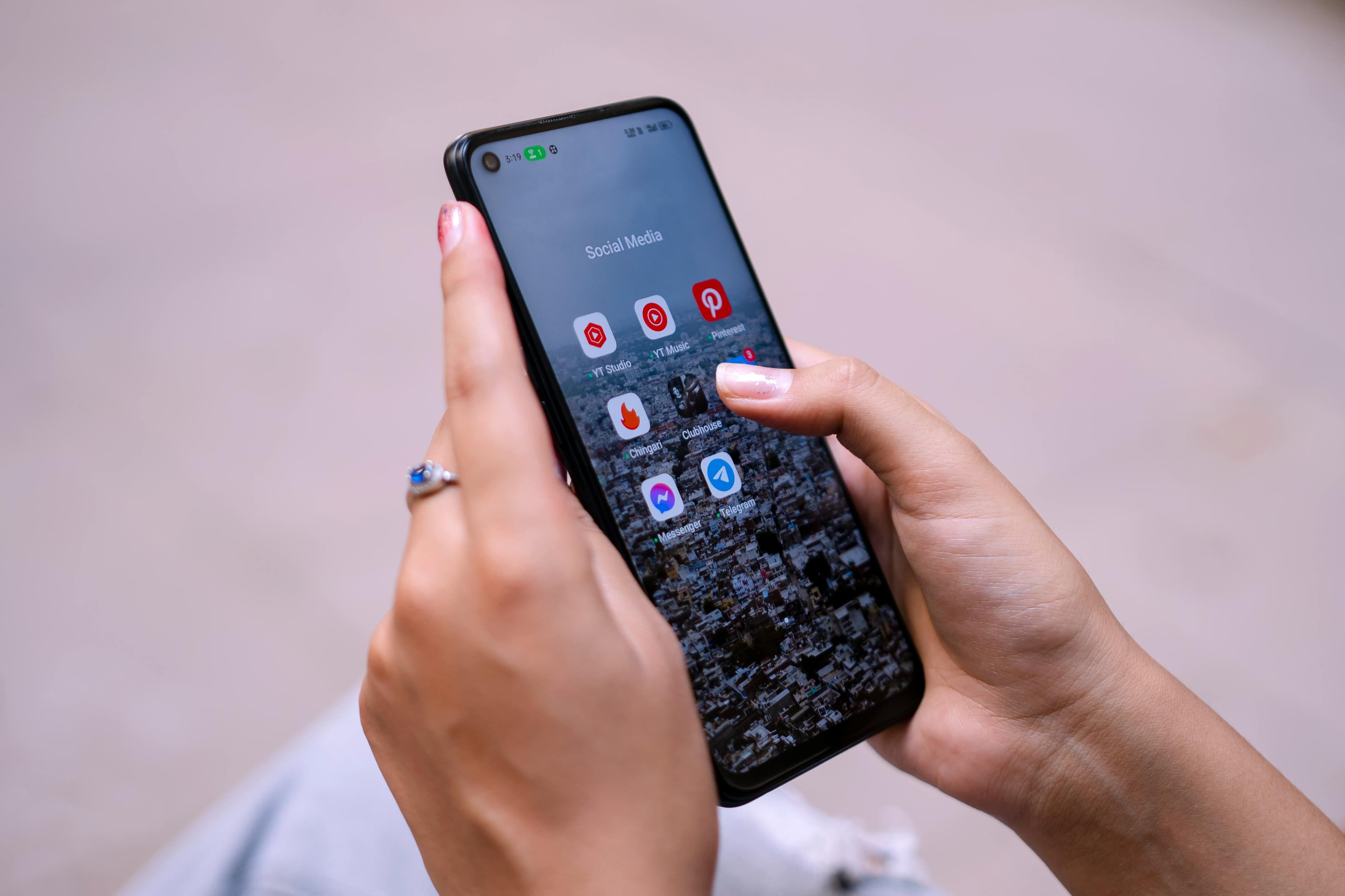Tech News 6th April 2026: Samsung Messaging App Bandh, Redmi A7 Pro 5G Launch aur Aaj ki Badi Updates